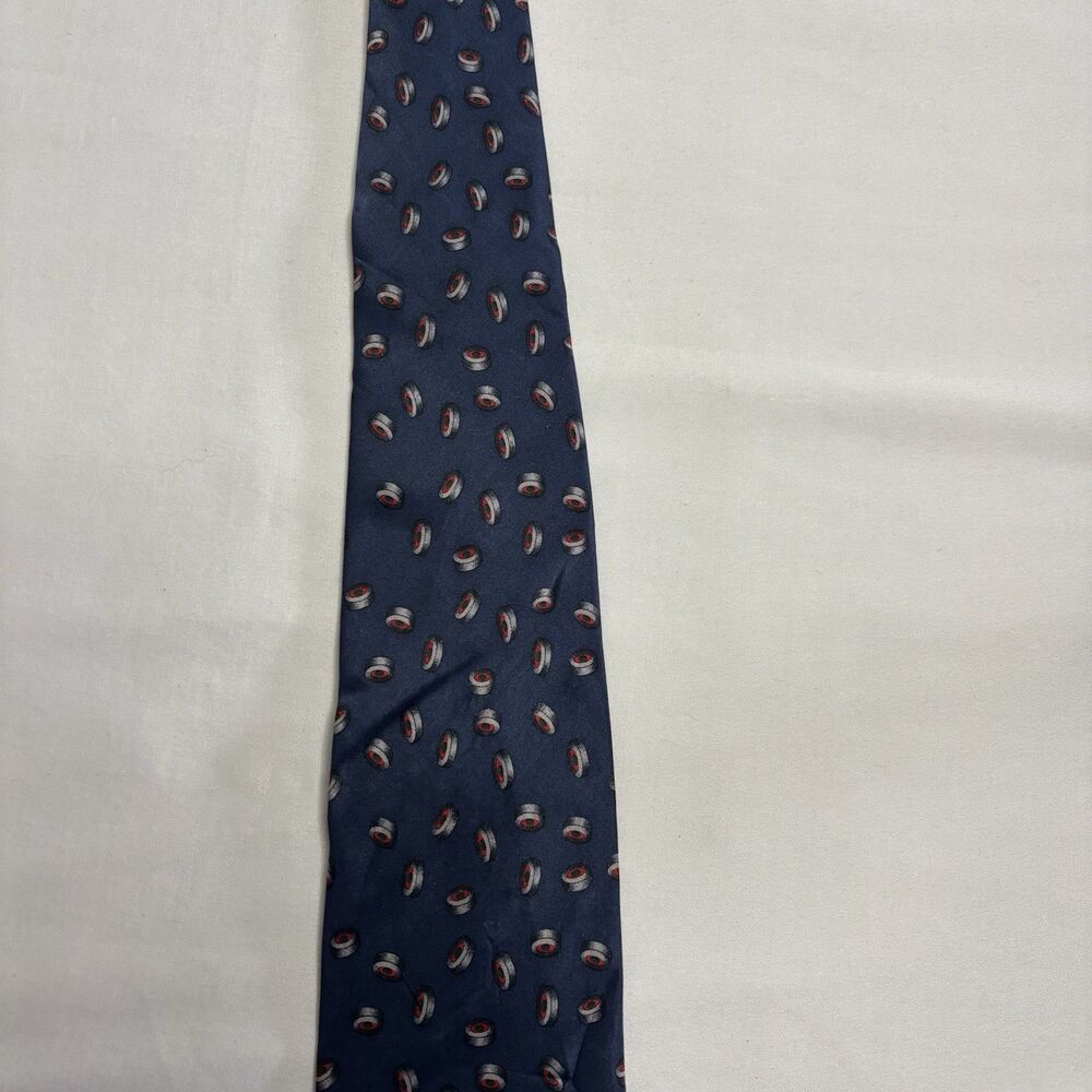 Vintage Chicago Blackhawks NHL Silk Tie Hockey Pucks Skyline Signed Hull #21 - Picture 3 of 5